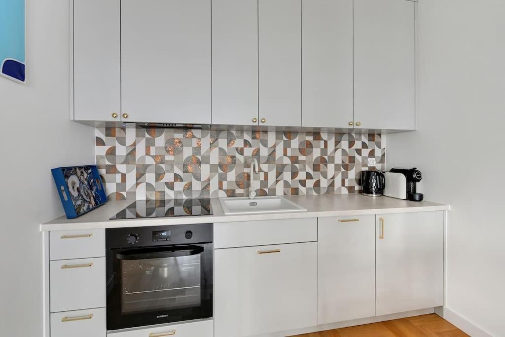 Apartament W Gdyni - Plac Unii By Grand Apartments กดิเนีย ภายนอก รูปภาพ