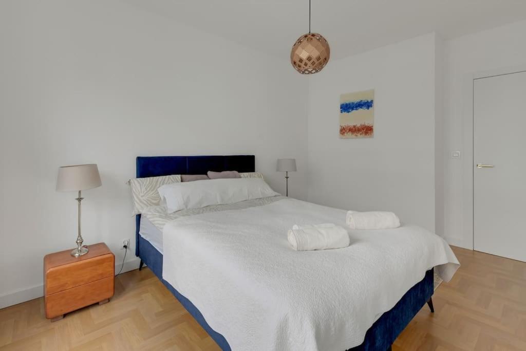 Apartament W Gdyni - Plac Unii By Grand Apartments กดิเนีย ภายนอก รูปภาพ